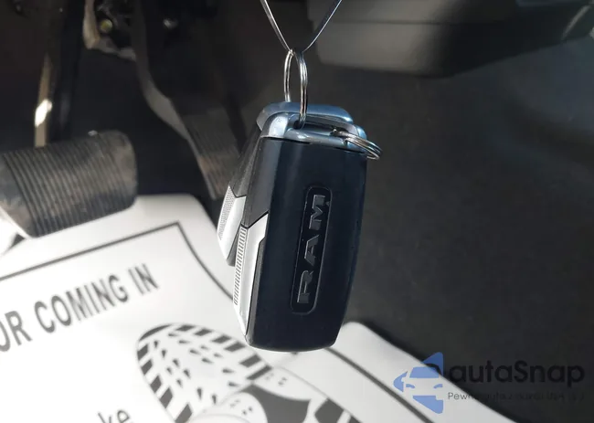 1C6RRFFG3KN704081: 43415036