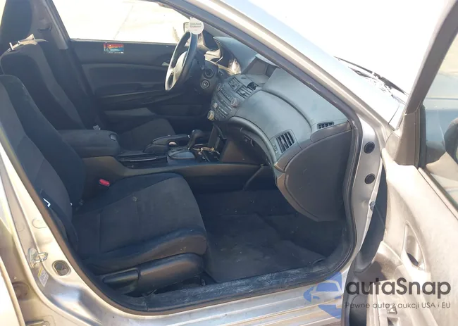 JHMCP26428C005692: 43414325