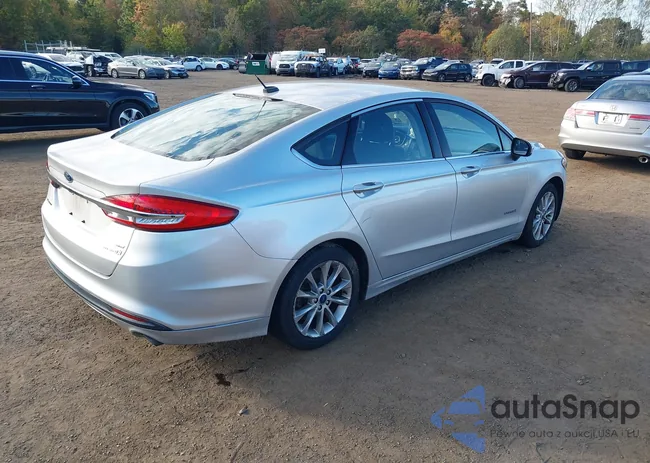 3FA6P0LU3HR323772: 43414497