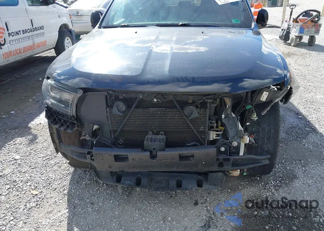 1C4SDJCT6FC114228: 43415618