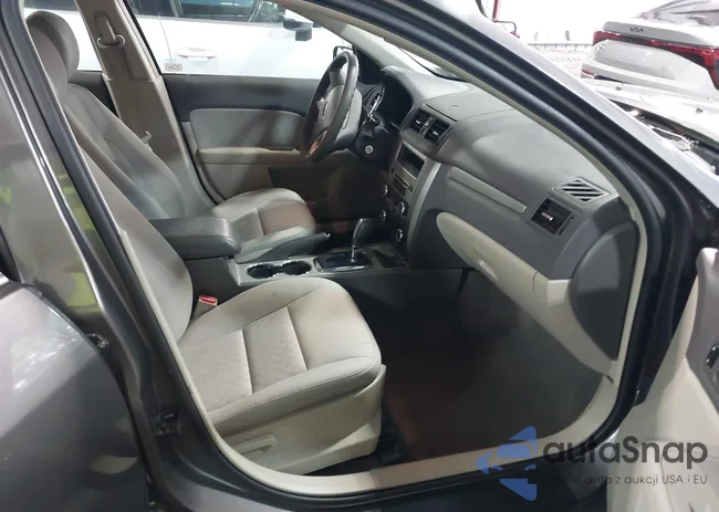 3FAHP0HG8CR118758: 43415738