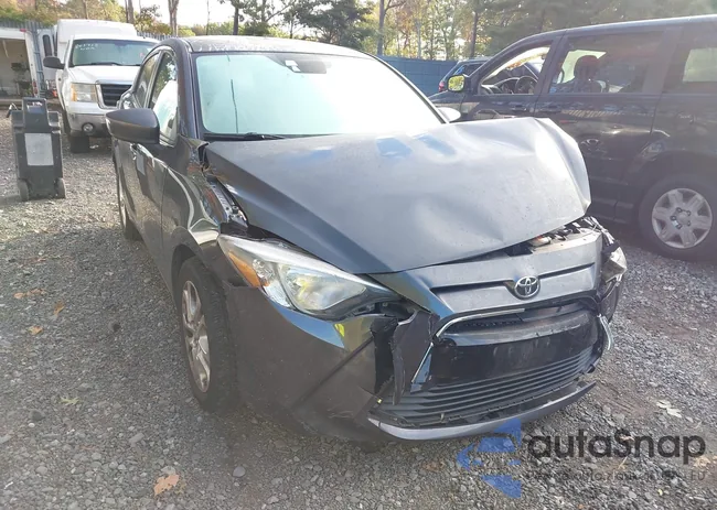 3MYDLBYV7HY177720: 43415834