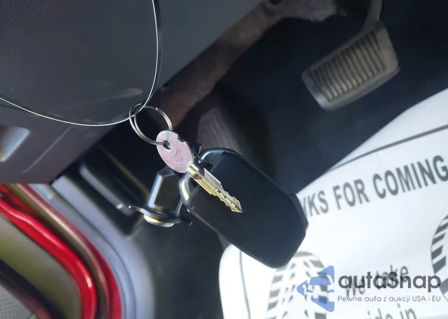 3KPF24AD8ME360076: 43415902