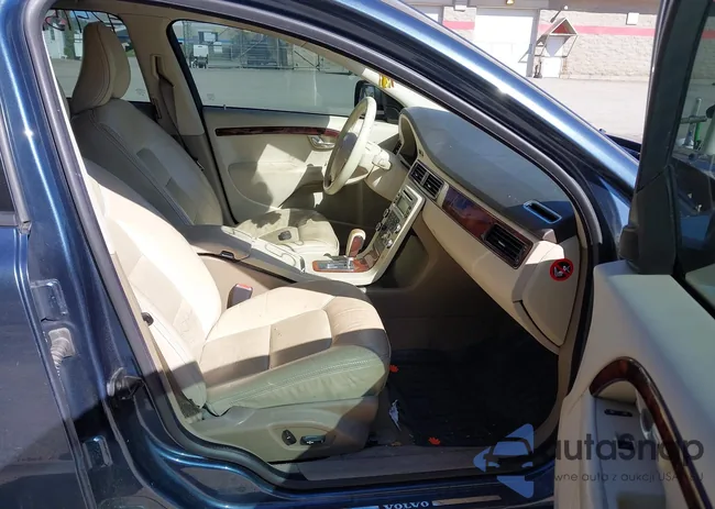 YV4BZ982381036065: 43415192