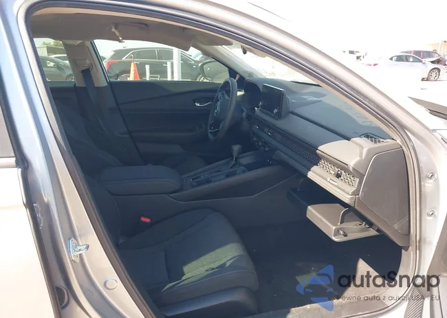 1HGCY1F34RA092753: 43415438