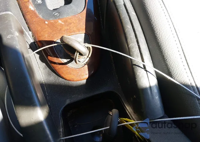 YS3FD79Y176003487: 43416582