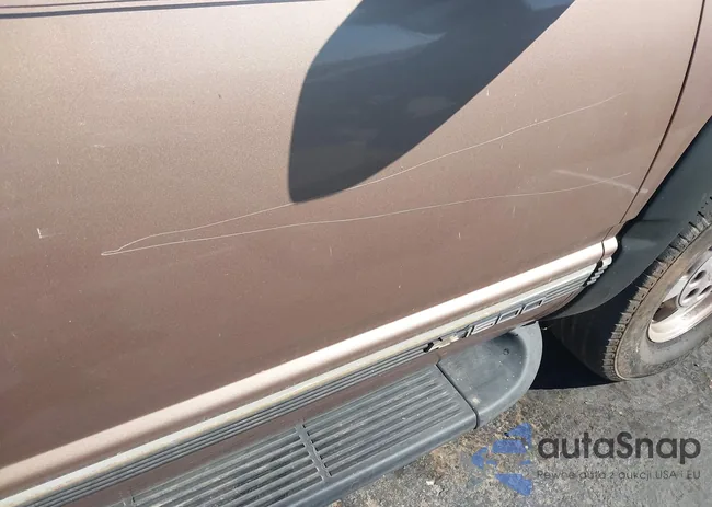 1GNEK13R2TJ353037: 43416338