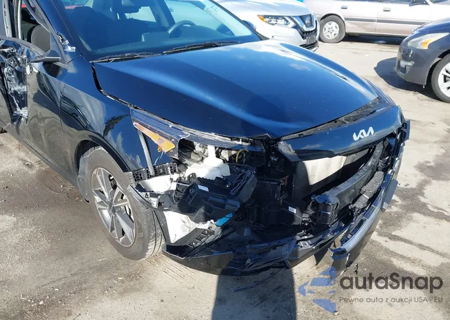 3KPF24AD6PE569921: 43417645