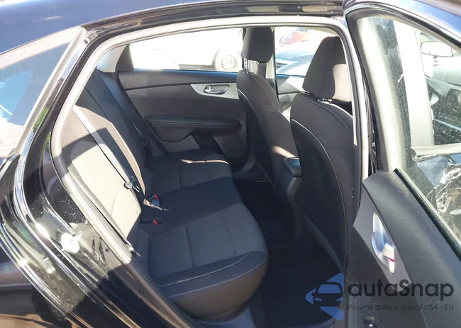 3KPF24AD6PE569921: 43417645