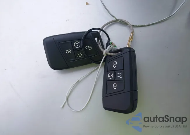 3VW7M7BU8RM036411: 43417872