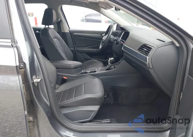 3VW7M7BU8RM036411: 43417872