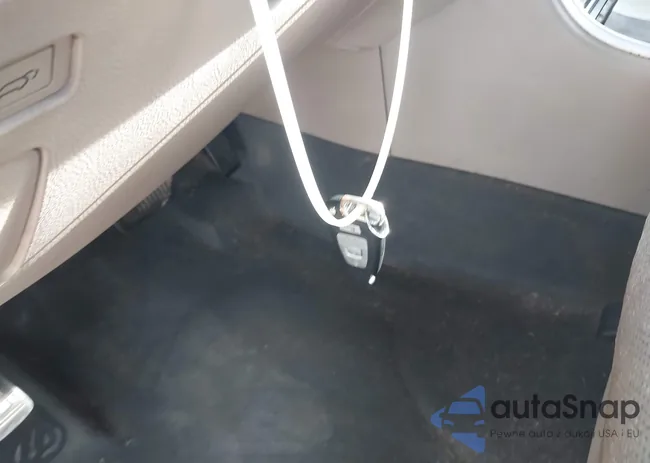 KM8NU4CC9CU181941: 43417881