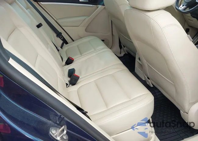 WVGBV7AX9FW099935: 43418085