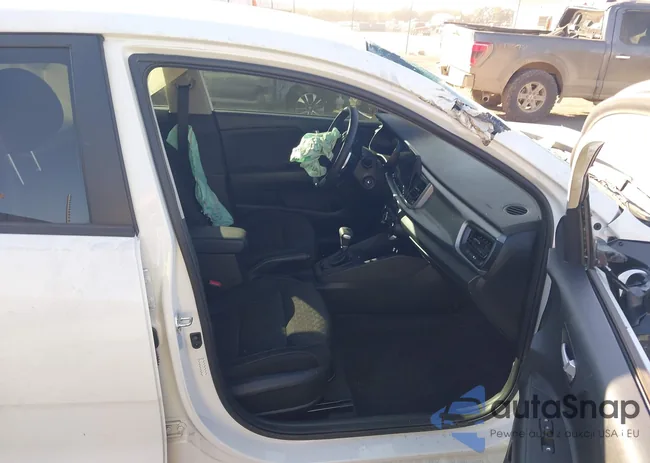 3KPA24AD4ME404374: 43418156