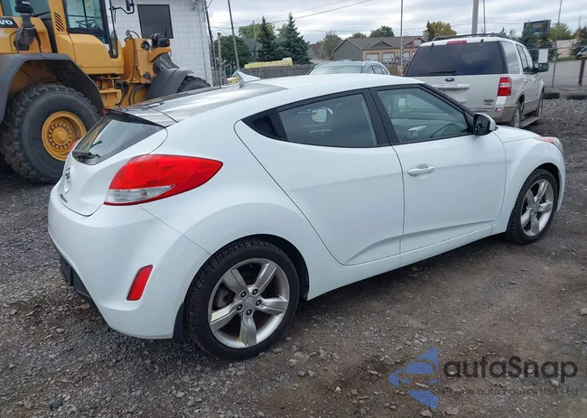 KMHTC6AD1EU184014: 43417473