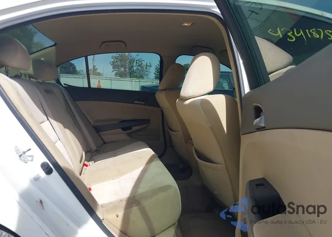 1HGCP2F35AA098848: 43418756