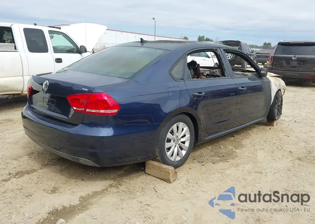 1VWAT7A33EC086226: 43419130