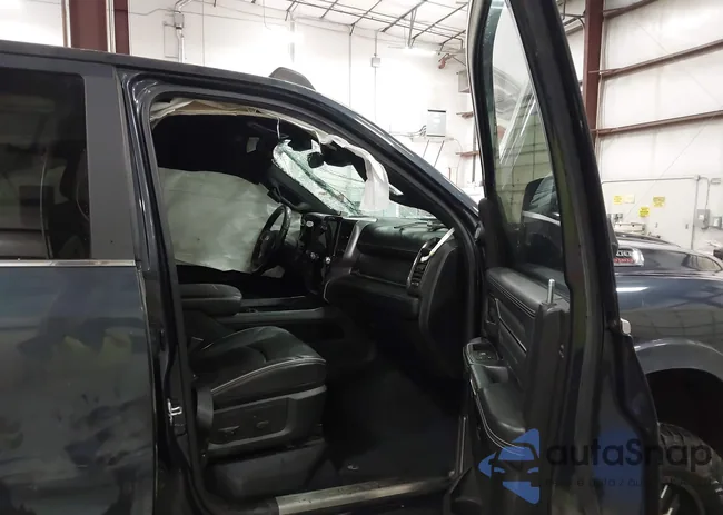 3C6UR5SL8KG530184: 43418236