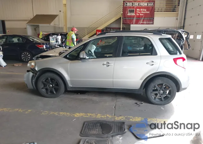 JS2YB5A39A6302670: 43418413