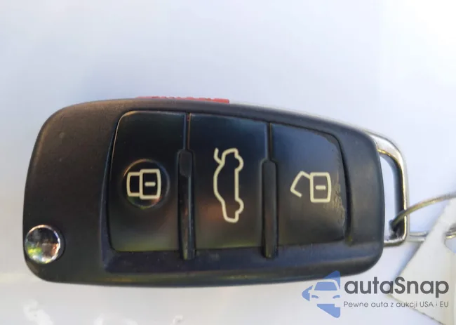 WAUEFGFF0F1086077: 43418549