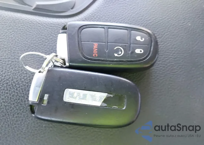 1C6RR7UT2JS196692: 43419655