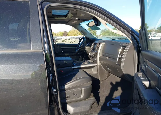 1C6RR7UT2JS196692: 43419655