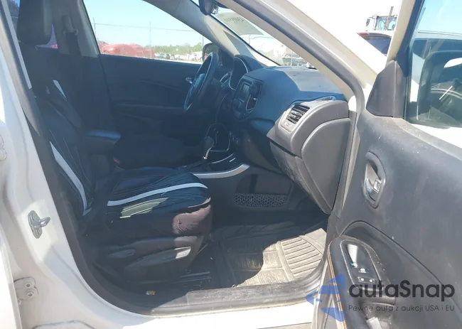 3C4NJCAB1JT263297: 43419940