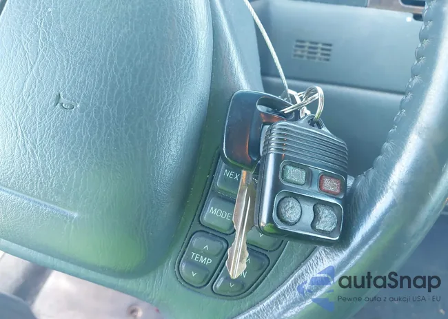 1LNFM82W3WY622452: 43420126