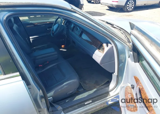 1LNFM82W3WY622452: 43420126