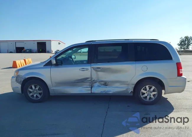 2A8HR54P18R799830: 43421180