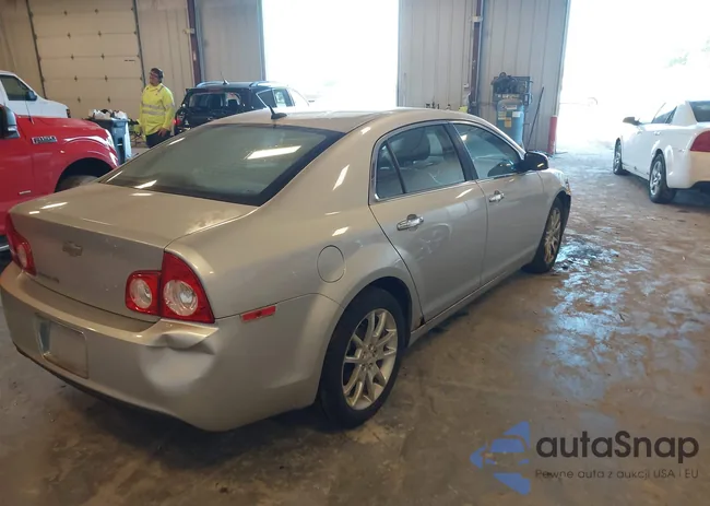 1G1ZE5E18BF330582: 43420182