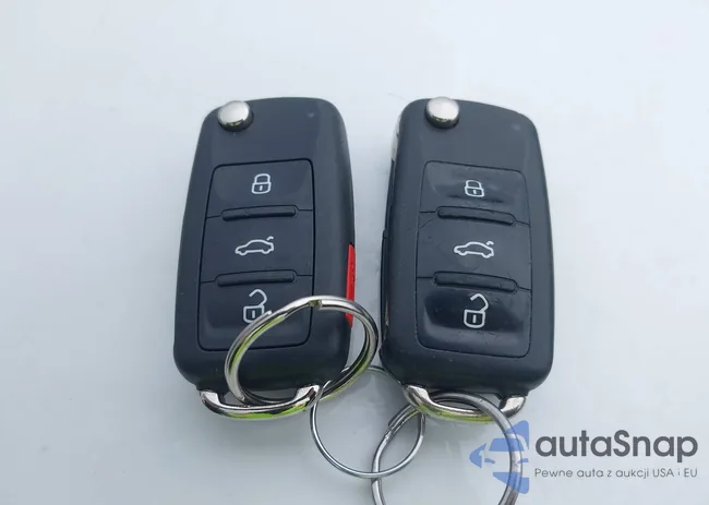 WVGRV7AX8HW502577: 43420184