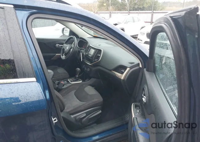 1C4PJLCB3JD566545: 43420529