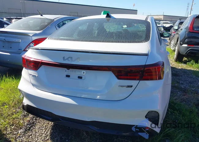 3KPF54AD8RE763988: 43421667