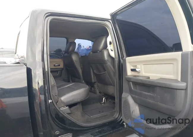 3C6UD5DL8CG304255: 43421668