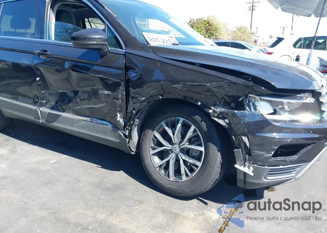 3VV3B7AX2LM101832: 43421893