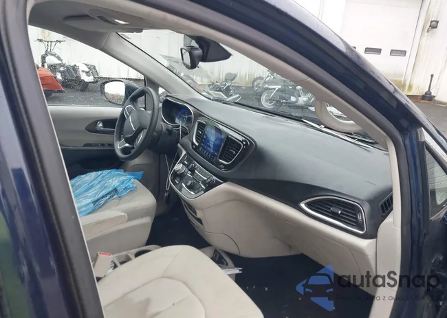 2C4RC1DG7HR552429: 43421367