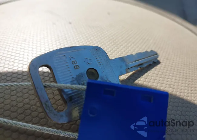 1FMCU03G59KB61676: 43421435