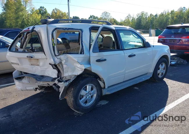 1FMCU03G59KB61676: 43421435