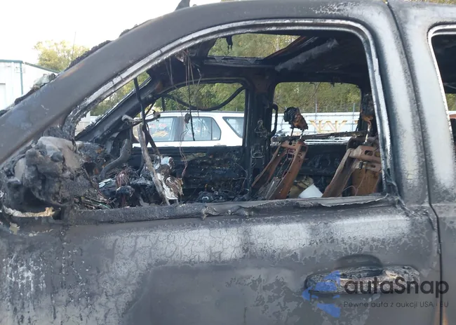 1GCPKTE7XCF175535: 43423809