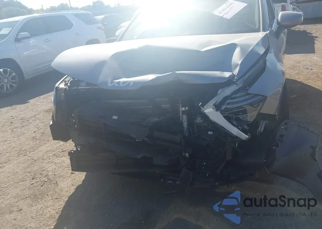 KNDPV3DF0R7286968: 43424081