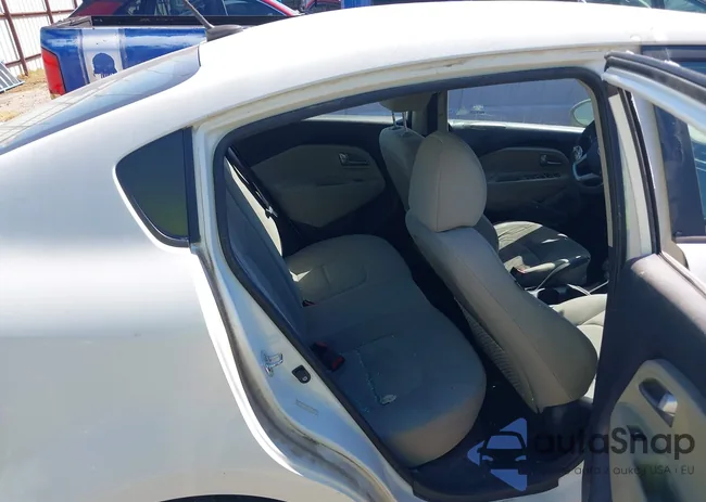 KNADM4A30E6417917: 43424677