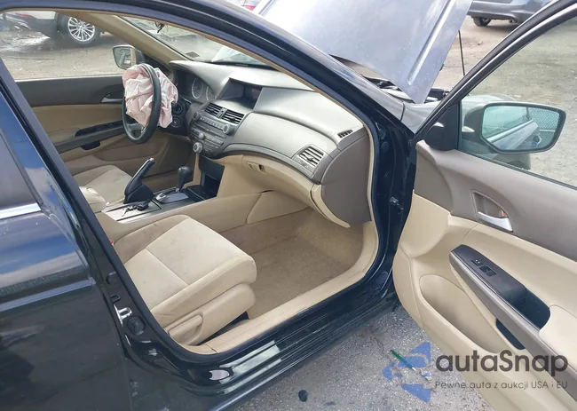 1HGCP26339A064340: 43424748