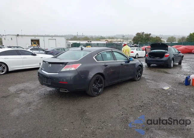 19UUA8F74CA008068: 43424900