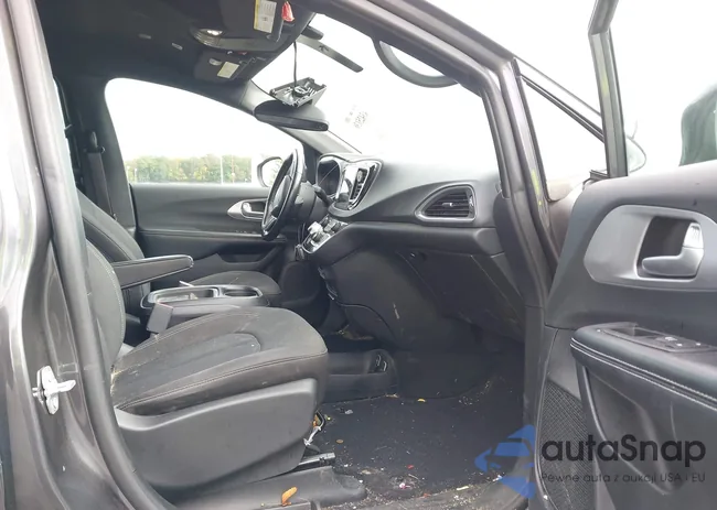 2C4RC1FG3JR356751: 43425136