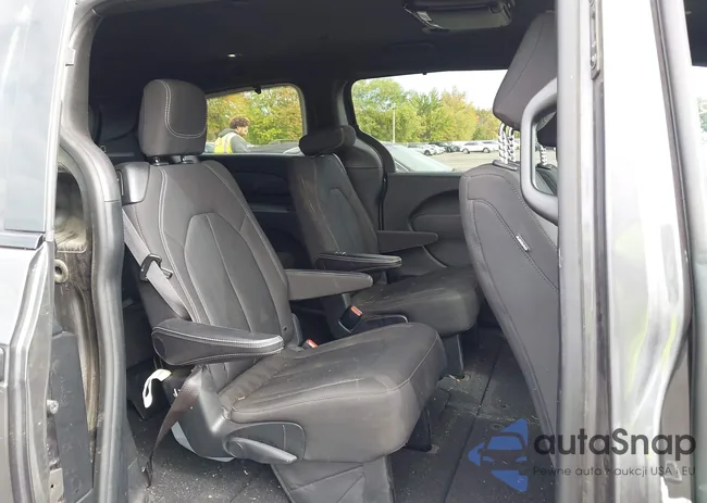 2C4RC1FG3JR356751: 43425136