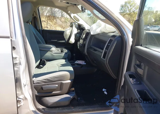 3C6TR5CT3FG563531: 43424325