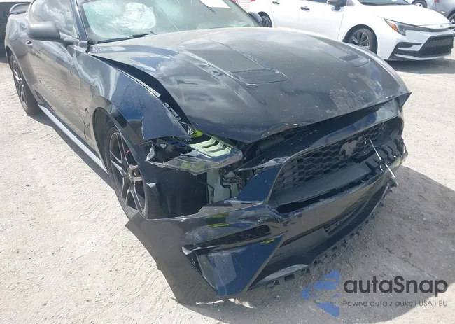 1FA6P8TH6J5177524: 43425747