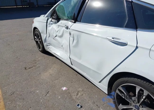 3FA6P0K92LR134097: 43425233