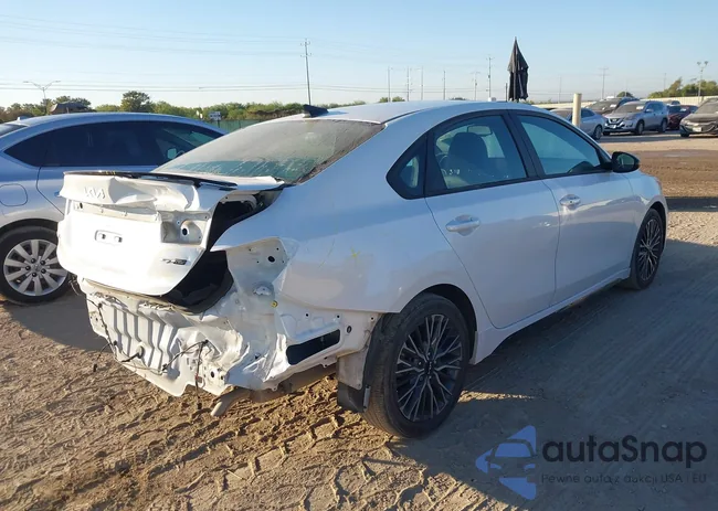 3KPF54ADXPE574496: 43425548